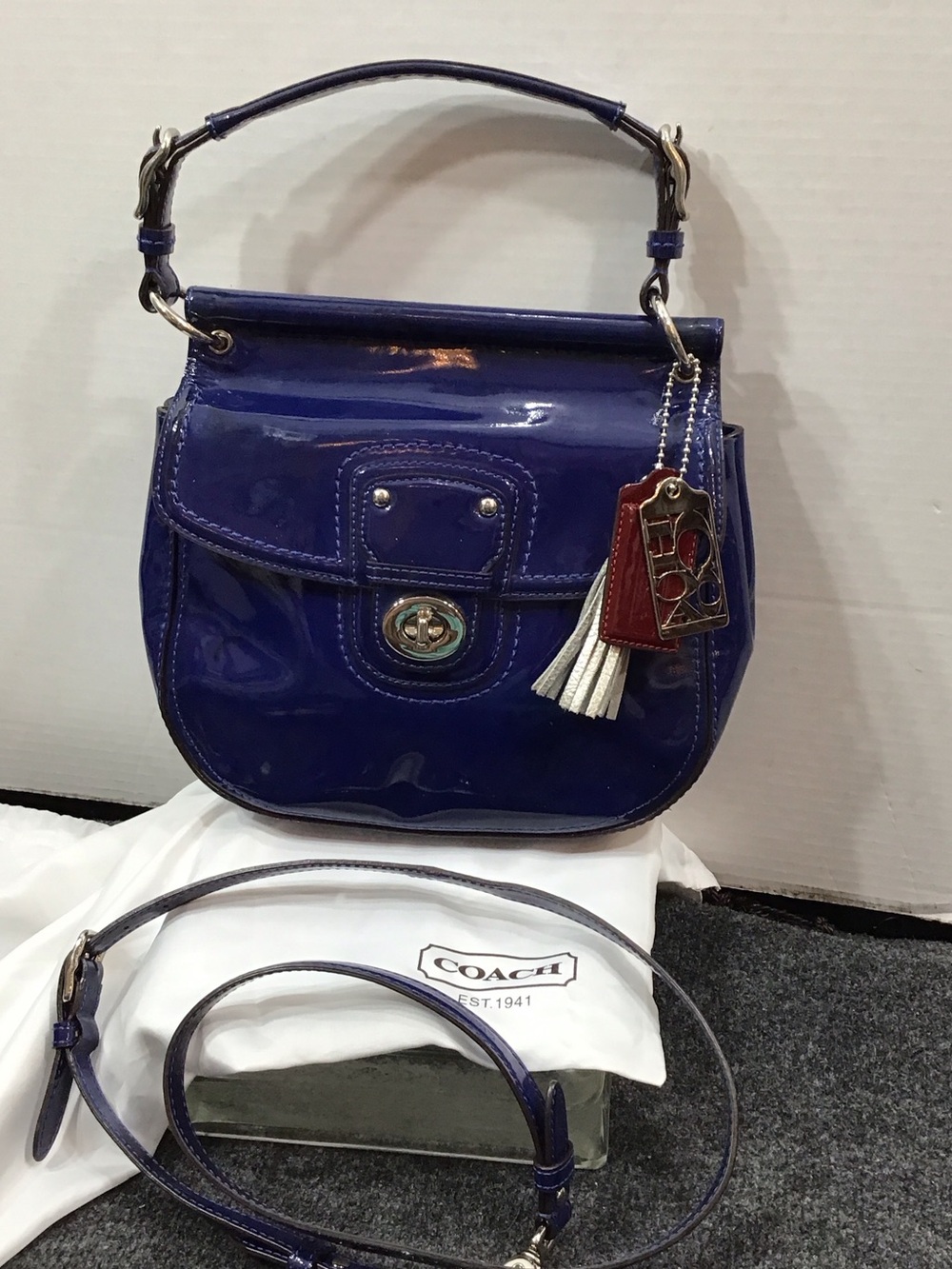 Coach Willis cobalt blue patent leather crossbody legacy lining 21244